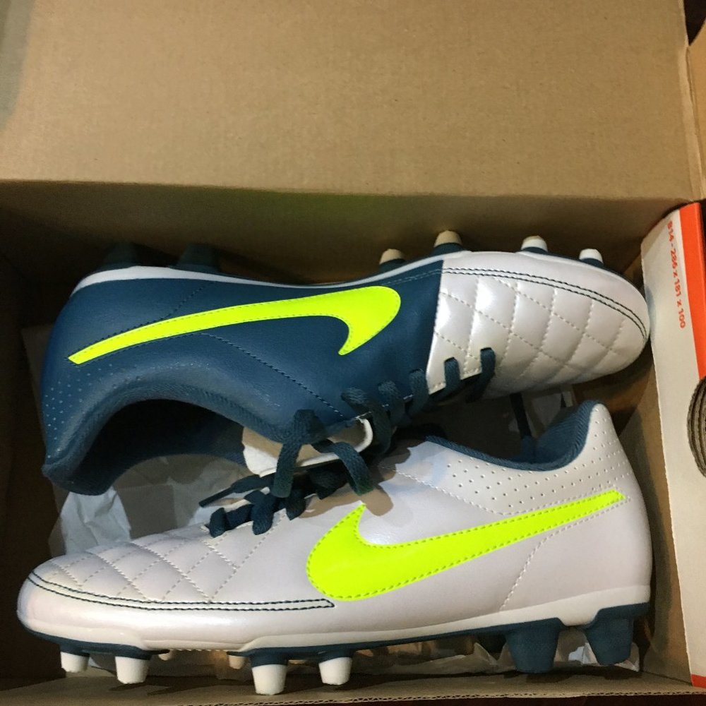 Women Nike Cleats
